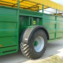 Puspriekabė, priekaba, gyvulių transportas, gyvulių vagonas,gyvulių pervežimo puspriekabė, kiaulių vežimo priekaba, karvių pervežimo priekaba, žemės ūkio priekaba, žemės ūkio puspriekabė, nauja puspriekabė gyvuliams vežti, agro priekaba